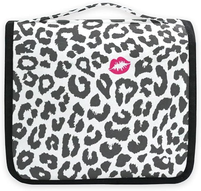 Leopard Kiss