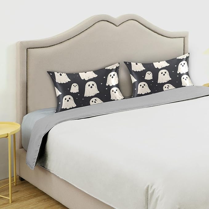 Cute Halloween Ghost Black