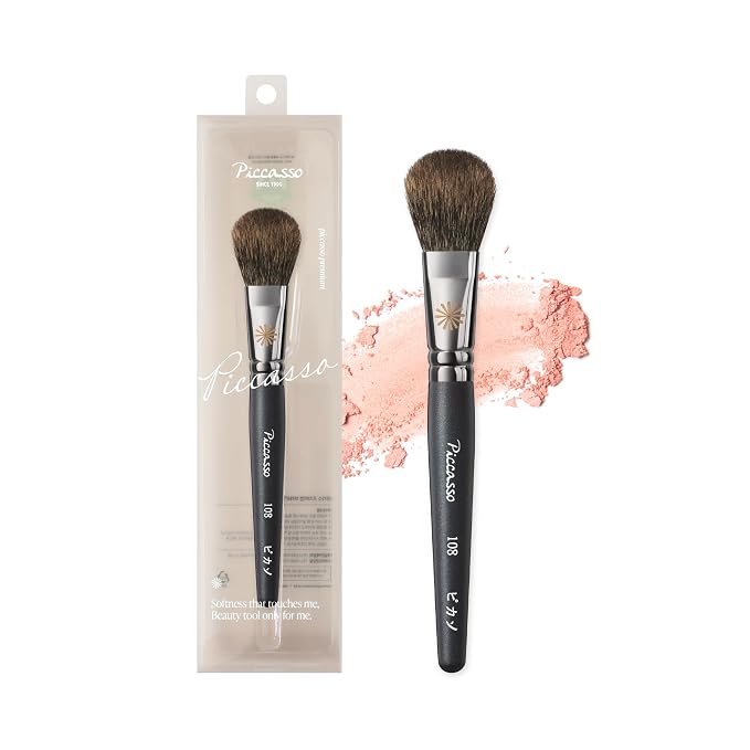 Soft bristles for sheer, natural glow