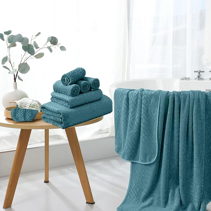 Geometric-turquoise