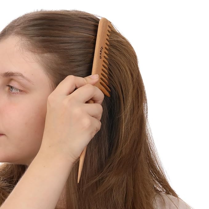 Wide Tooth Tail Comb