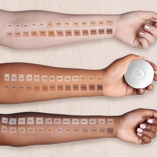 Golden Medium/MN5 - medium skin with neutral undertones