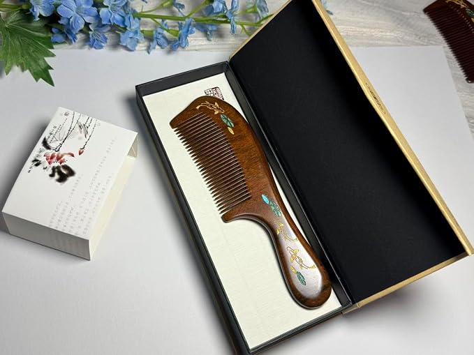 handle comb