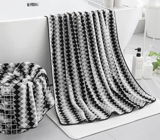 Diamond Black White