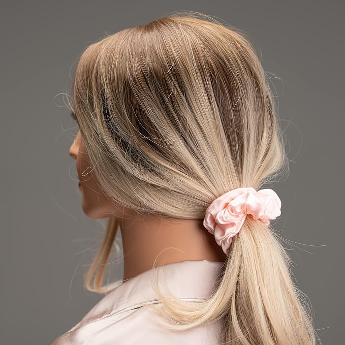 01Black, White, Pink