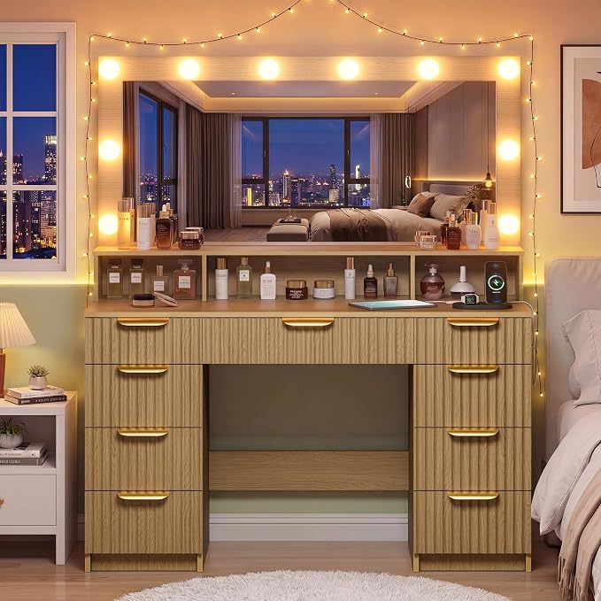 Oak With 9 Drawers & Large Mirror