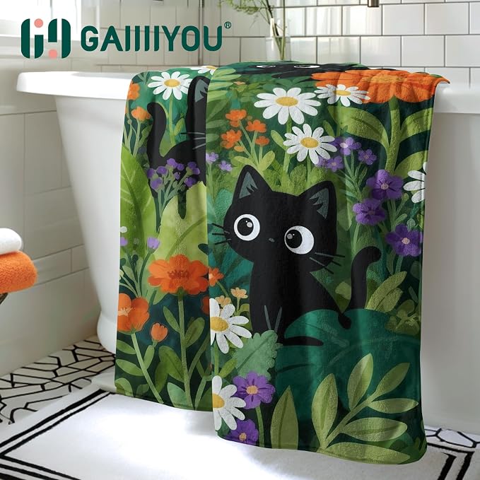 Cute Kittens Plant-green