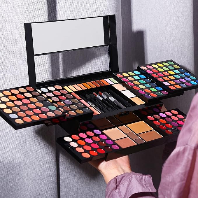 186-Color Traveler Makeup Kit