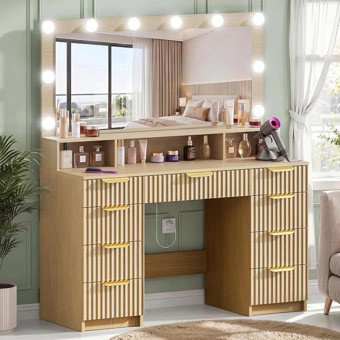 Oak With 9 Drawers & Large Mirror