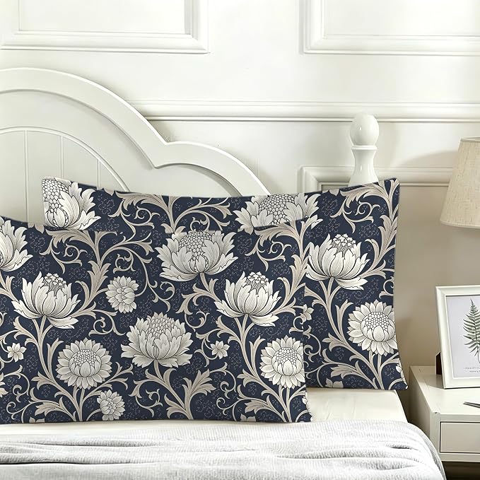 Retro Damask Floral